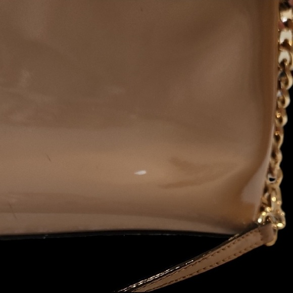 Michael Kors Patent Leather Beige Crossbody Bag with Gold Hardware - Picture 4 of 5